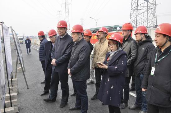 復(fù)件 浙江省住建廳城建處負(fù)責(zé)人一行調(diào)研杭州艮山路提升改造暨地下綜合管廊工程20170217.jpg