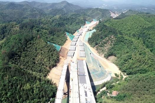 調(diào)整大小 楊樹嶺橋往大樁號(hào)方向.JPG